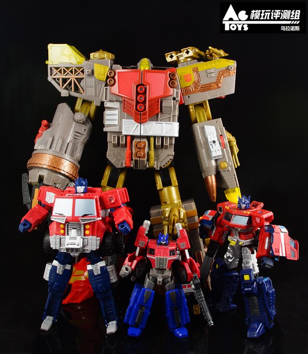 Transformers Platinum Edition Omega Supreme In Hand Image  (30 of 33)